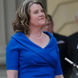 Portrait of Lori Sigurdson