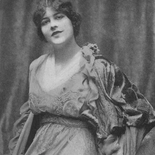 Portrait of Elsie Mackay