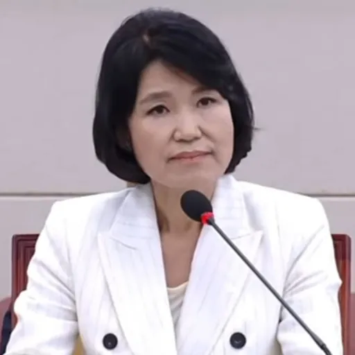 Portrait of Lee Jin-sook