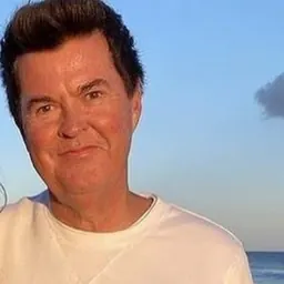 Portrait of Simon Fuller