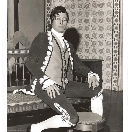 Portrait of Simon Gilbert