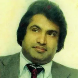 Portrait of Môhan Wijayaratna