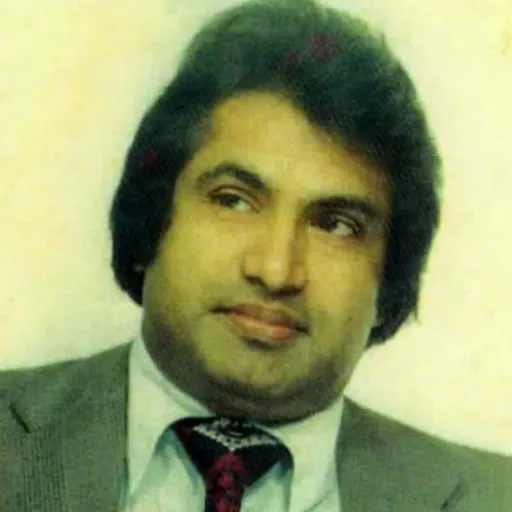 Portrait of Môhan Wijayaratna