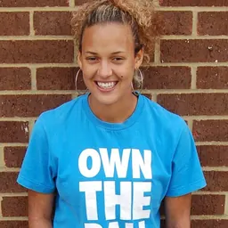 Portrait of Lianne Sanderson
