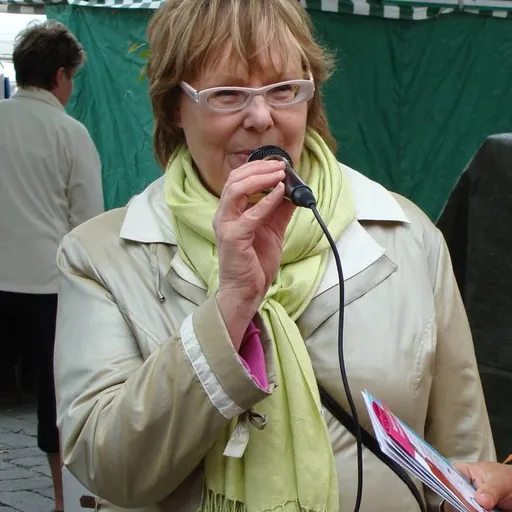 Portrait of Annika Lapintie