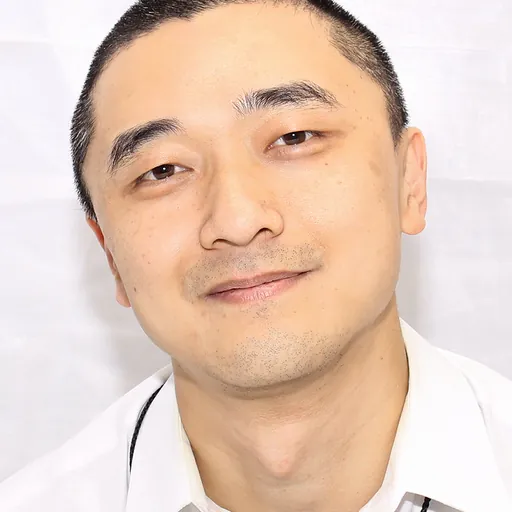 Portrait of Ken Liu