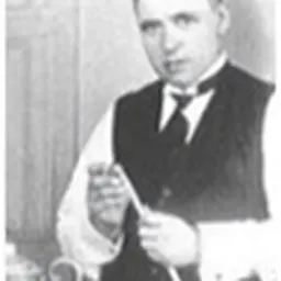 Portrait of Tom Dennis