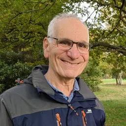 Portrait of Robin Weiss