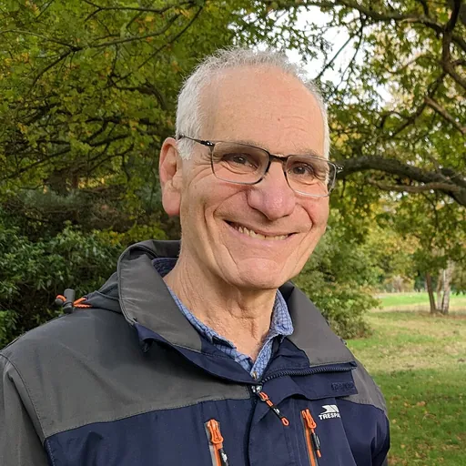 Portrait of Robin Weiss