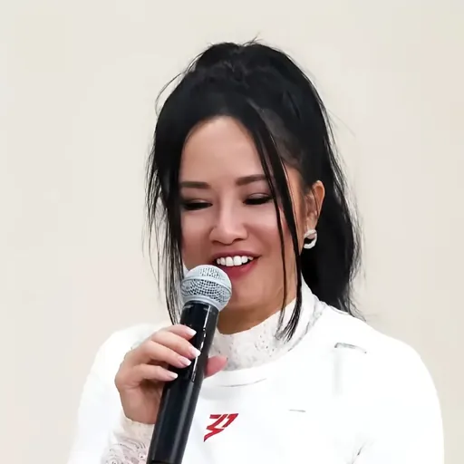 Portrait of Hồng Nhung