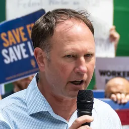 Portrait of Cameron Davis