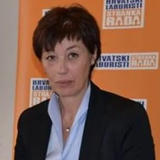 Portrait of Nansi Tireli