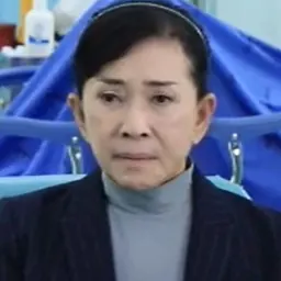 Portrait of Paveena Hongsakul