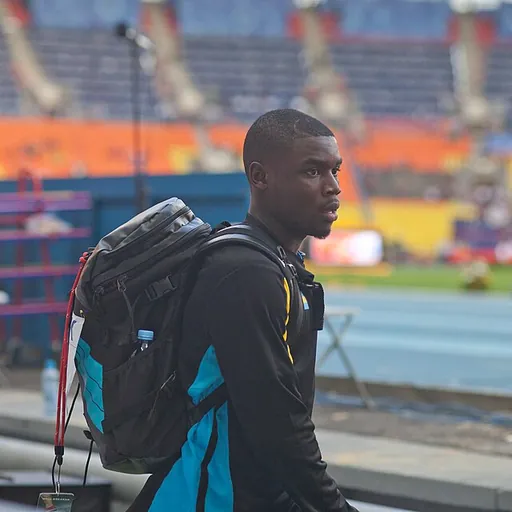 Portrait of Shavez Hart