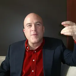 Portrait of Andrew Paulson