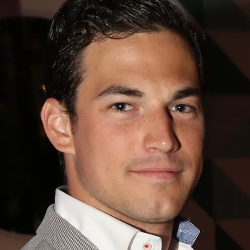 Portrait of Giacomo Gianniotti