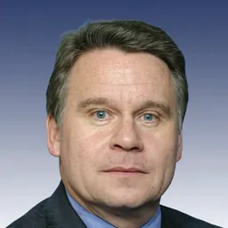 Portrait of Chris Smith