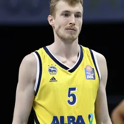 Portrait of Niels Giffey