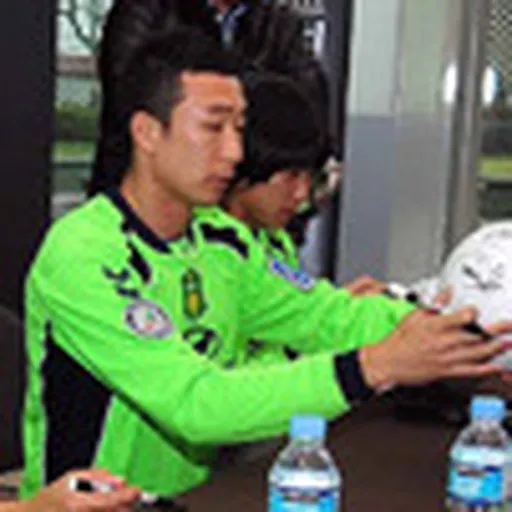 Portrait of Choi Tae-uk