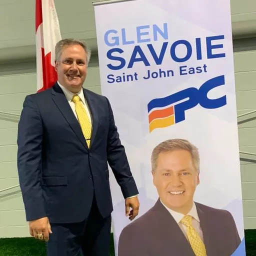 Portrait of Glen Savoie