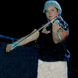 Portrait of Sara Watkins