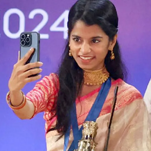 Portrait of Maithili Thakur