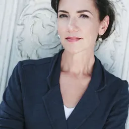 Portrait of Nina Willner