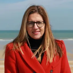 Portrait of Stéphanie Yon-Courtin