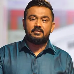 Portrait of Mohamed Manik