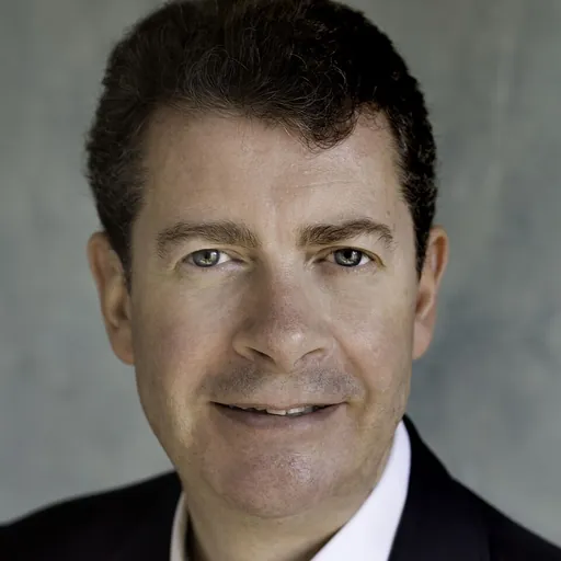Portrait of Simon Bowthorpe