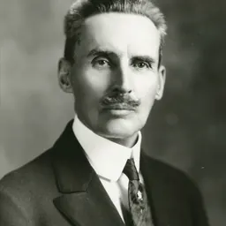 Portrait of Robert Edmund Strahorn