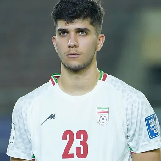 Portrait of Aria Yousefi