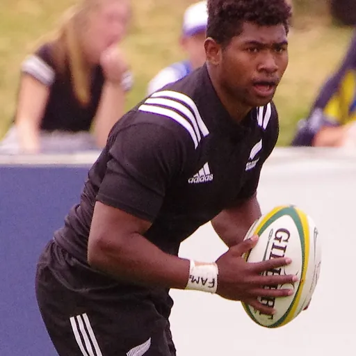 Portrait of Kini Naholo