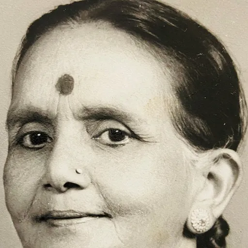 Portrait of Candrakiraṇa Saunareksā