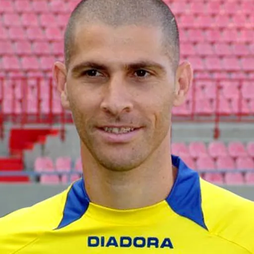 Portrait of Avi Nimni