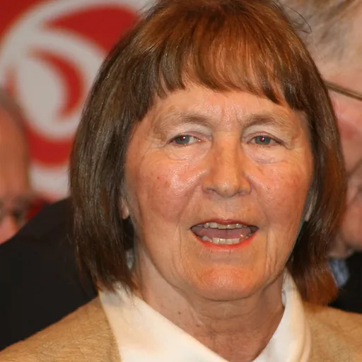 Portrait of Helen Bøsterud