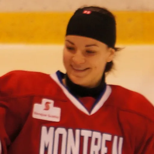 Portrait of Sarah Vaillancourt