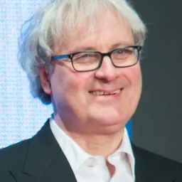 Portrait of Simon Curtis