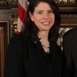 Portrait of Kari Dziedzic
