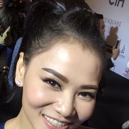 Portrait of Thu Minh