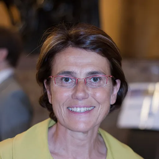 Portrait of Laurence Dumont