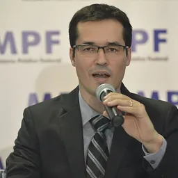 Portrait of Deltan Dallagnol