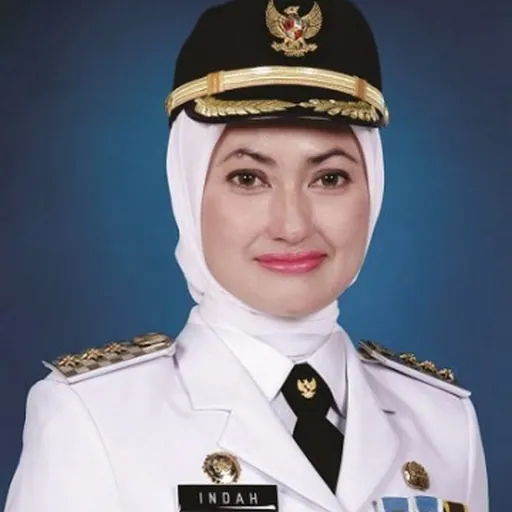 Portrait of Indah Putri Indriani