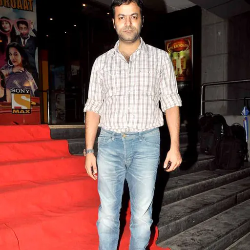 Portrait of Tarun Mansukhani