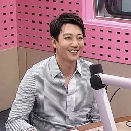 Portrait of Kim Rae-won