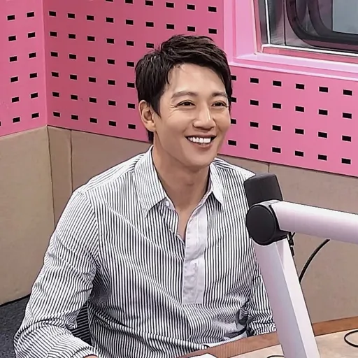 Portrait of Kim Rae-won