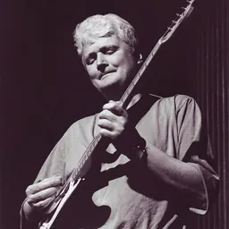 Portrait of Dave Cliff