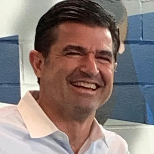 Portrait of Scott O'Neil