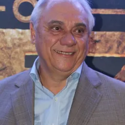 Portrait of Marcelo Rezende