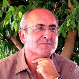 Portrait of Daniel Ben-Simon